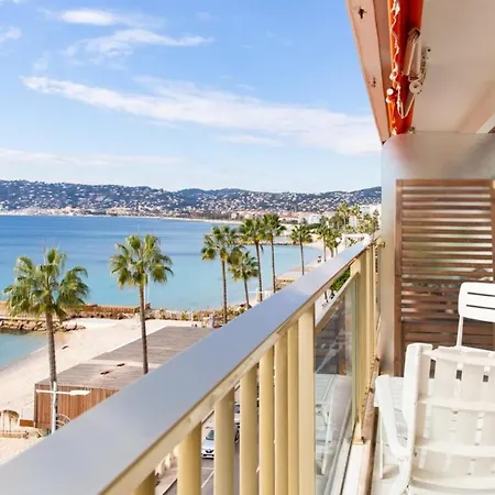 Air-conditioned With Sea View And At The Foot Of The Beaches *